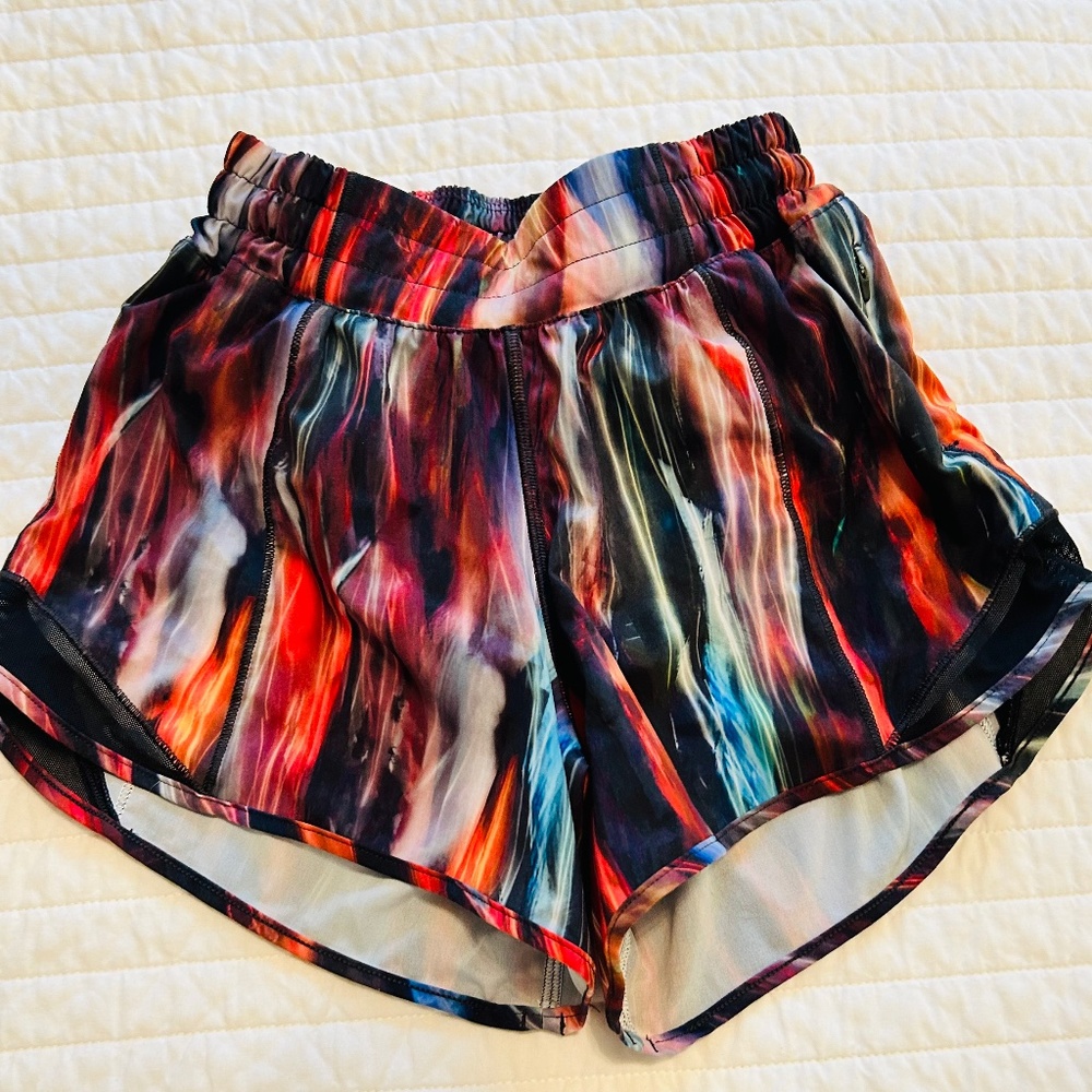 Lululemon hotty hot short 4"